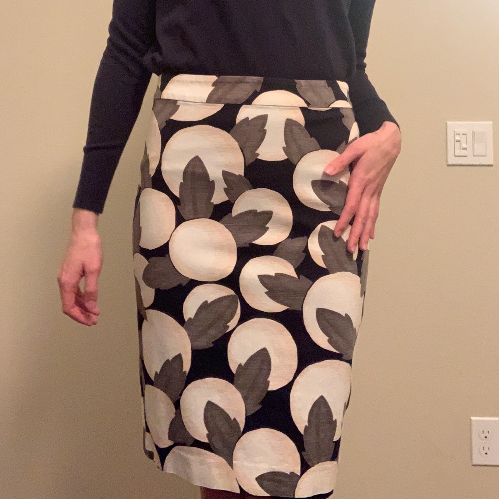 Pencil skirt